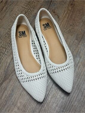 SM New York Women's White Woven Pointed-Toe ballet Flats size 9.5